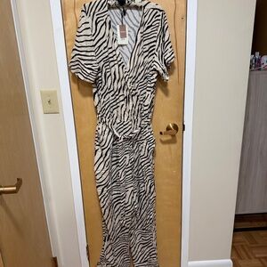 JDY “ZEBRA PRINT” JUMPSUIT